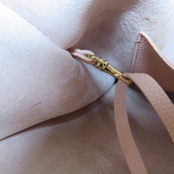 Blush Pink Faux Leather Tote w magnetic closure - Picture 6 of 11